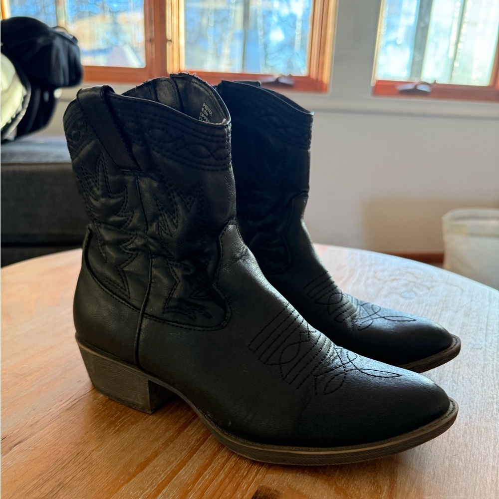 Ankle Cowboy/Western Boots